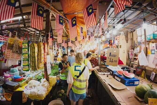 4-Hour Inspiring KL Cycling Tour - Dataran Merdeka and the River of Life: KL’s Big-Picture Story