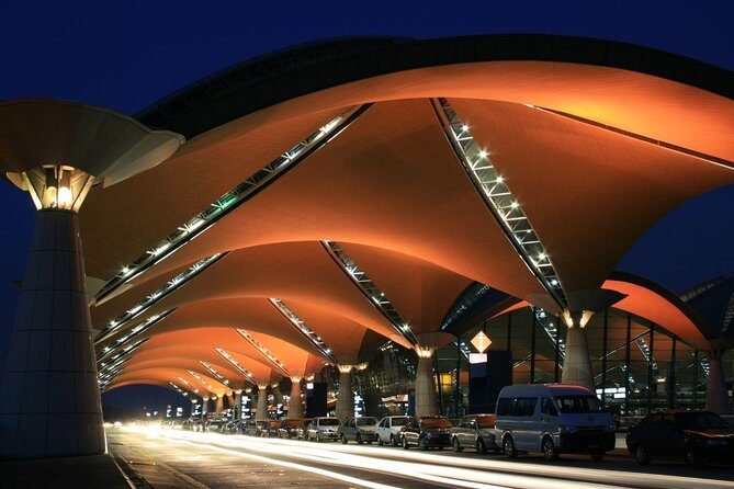 Airport transfer - From KLIA to your hotel: meeting the driver without the taxi hassle