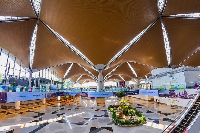 Arrival Transfer : Kuala Lumpur Airport - Timing and Waiting Rules at the Airport (So You’re Not Stuck)