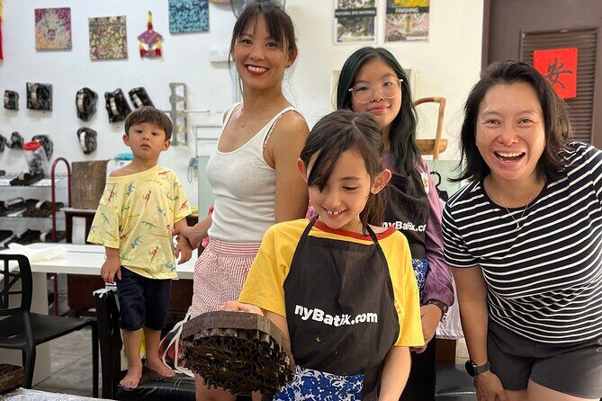Batik Bag Painting Workshop by myBatik - Picking colors like you mean it (without needing to be an artist)