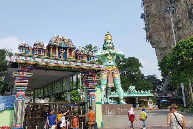 Batu Caves Temple Tour - When Batu Caves Feels Crowded (And How to Handle It)