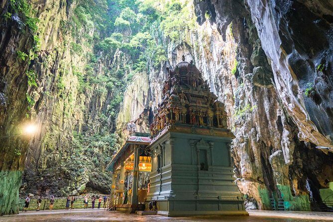 Batu Caves Tour from Kuala Lumpur - The Temple Caves and Shrine Areas: What to Focus On