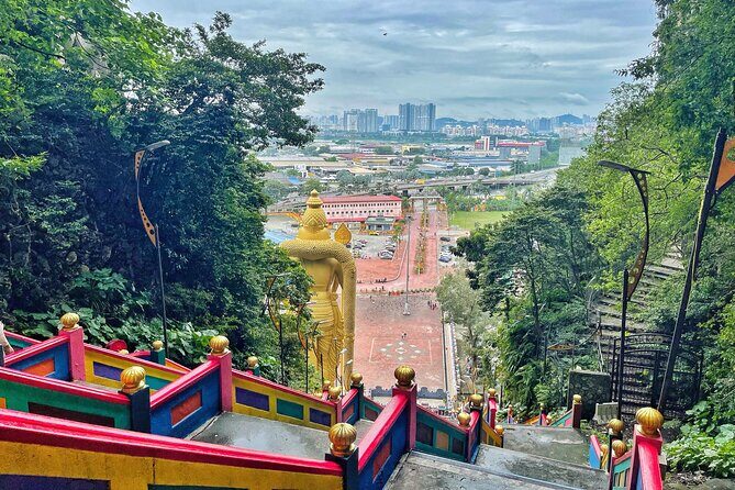 Batu Caves Twilight and Little India Evening Tour - Stop 1: Batu Caves Steps, Main Temples, and the Rainbow Staircase