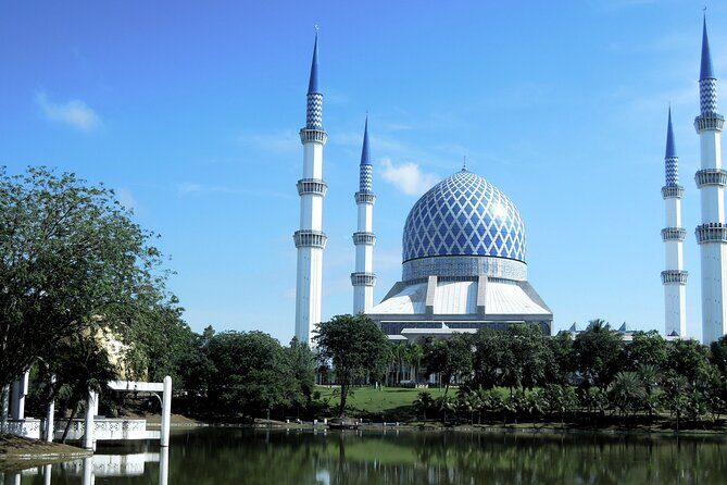 Blue Mosque And Batu Caves Private Tour from Kuala Lumpur - Pickup, private pace, and why this combo works