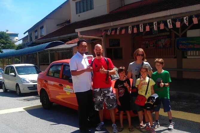 Cameron Highland Day Tour From Kuala Lumpur With Lunch Local food - Big Red Strawberry Farm: A Classic Highlands Stop (With Separate Admission)