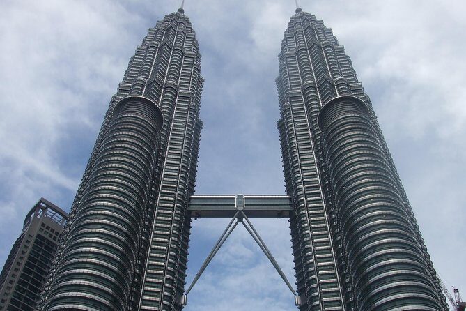 City and Batu Caves Tour - Masjid Negara and the National Monument: free entry, big scale, quick context