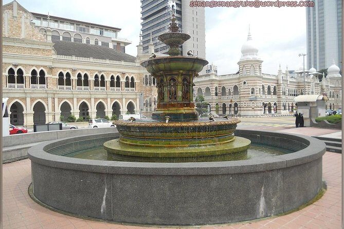 City Tour with Batu Cave and Fireflies Tour - Muzium Negara: a focused hour that adds context