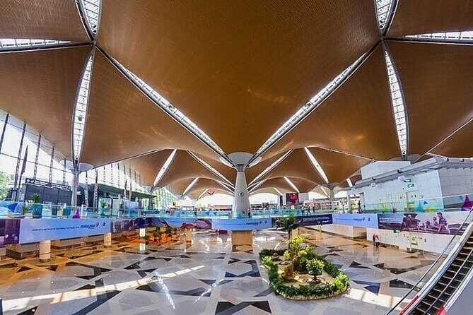 Departure Transfer : Kuala Lumpur City to Kuala Lumpur International Airport - What Happens During The 50–60 Minute Ride