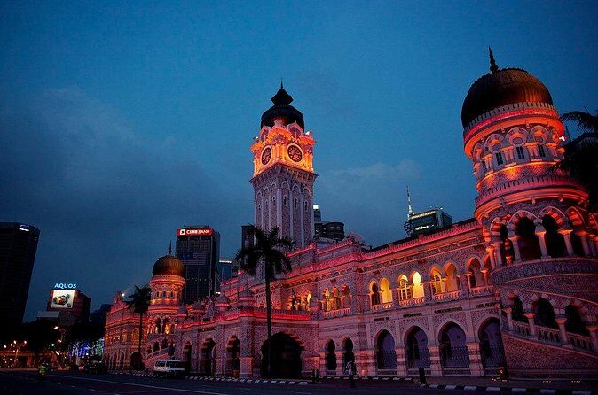 Discover The Best of Kuala Lumpur by Night - Lake Symphony fountain time: where the photos actually happen