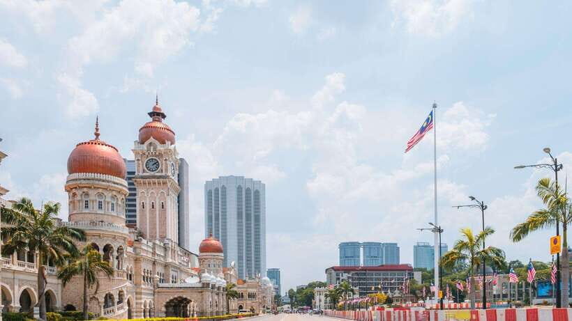 From KLIA or Port Klang: Kuala Lumpur Transit Tour - From KLIA or Port Klang: private pickup that saves your sanity