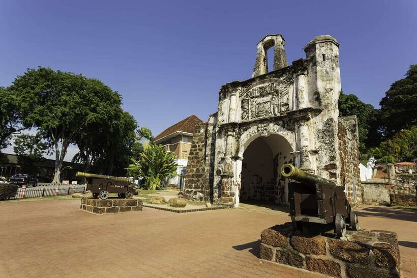 From Kuala Lumpur: Full-Day Historical Tour of Malacca - Stadthuys and Red Square: the cleanest way to get your bearings
