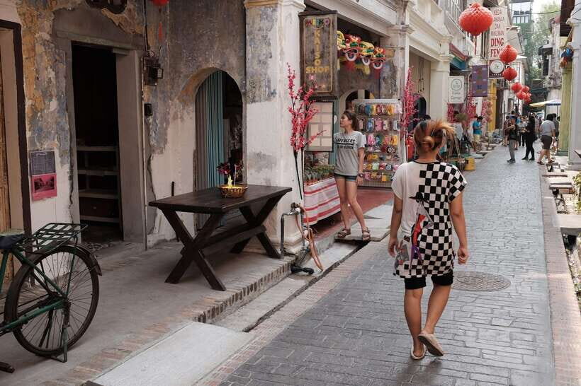 From Kuala Lumpur: Full-Day Tour to Ipoh - Markets and street-food style Malay dishes: what you’ll actually eat