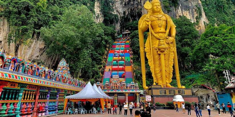 From Kuala Lumpur: Genting Highlands Day Tour & Gondola Ride - Genting Highlands on Your Time: Shopping, Sights, and Theme Park Choices