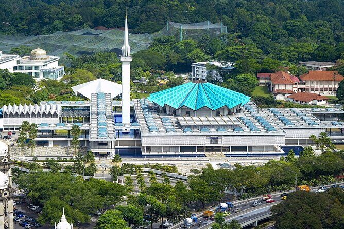 From Port Klang Petronas Twin Tower Batu Caves & KL City Tour - Lake Gardens (Taman Botani Perdana) and Thean Hou Temple: a calmer end to the day
