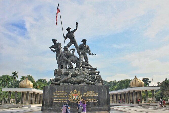 From Port Klang Petronas Twin Tower Batu Caves & KL City Tour - Who this tour suits best (and who should consider alternatives)