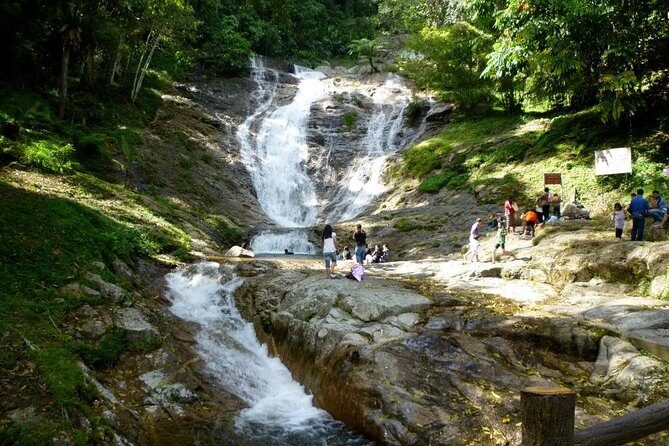 Full-day Cameron Highlands Day Trip from Kuala Lumpur - Stop 1: Lata Iskandar Waterfall and a Quick Local Break