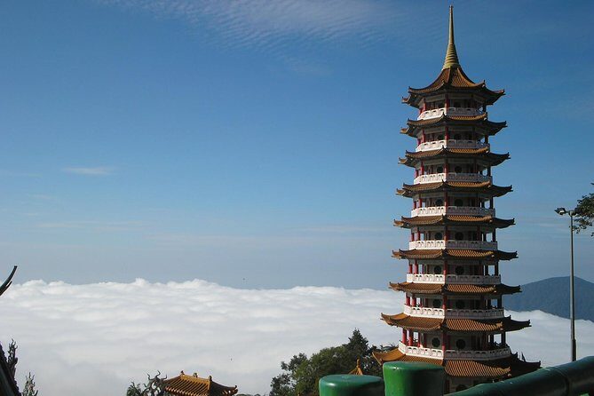 Genting Highlands & Batu Caves Day Tour + Chin Swee Temple - Genting Highlands Premium Outlets and Resort World: Shopping vs. Thrills