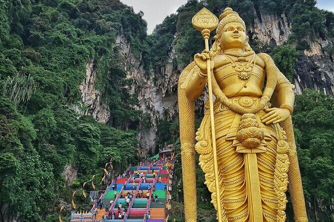 Half Day Cultural And Batu Caves Tour in Kuala Lumpur - National Mosque (Masjid Negara): the architecture, the gardens, and the Friday rule