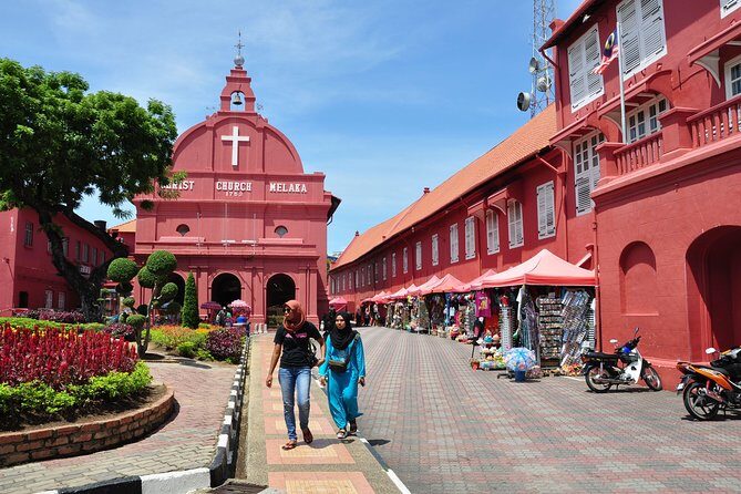 Historical Melaka Day Tour - Jonker Street Free Time: Food, Antiques, and Riverfront Energy