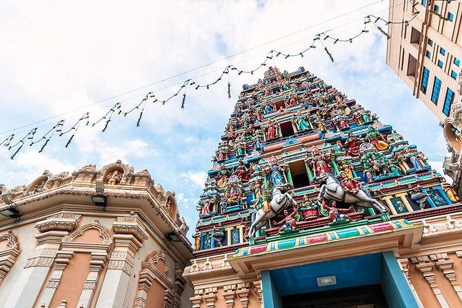 Immerse Yourself in Kuala Lumpur Heritage on a Night Tour - Thean Hou Temple and the 6pm closing reality check