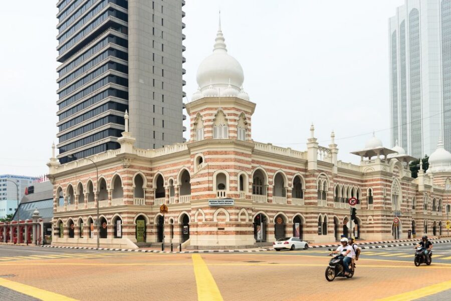 Kuala Lumpur: 4-Hour Tour & KL Towers Visit [Private] - National Mosque and Kuala Lumpur Railway Station: a design lesson on two levels