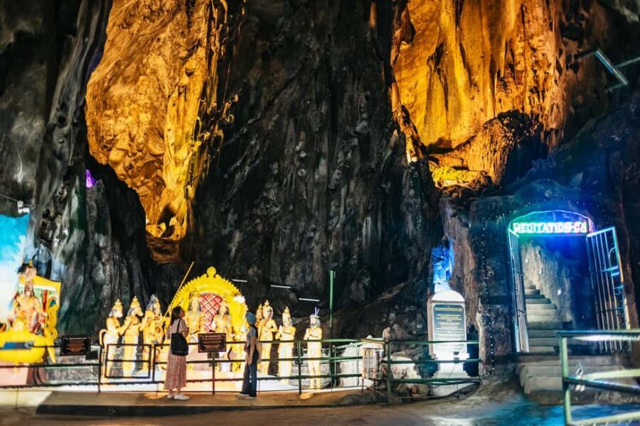 Kuala Lumpur: Batu Caves Half-Day Tour with Pick-Up Option - What I’d Pack and How I’d Dress