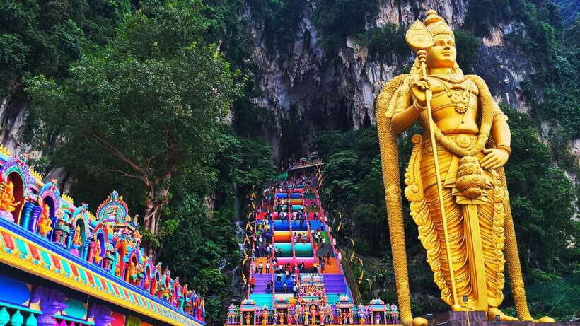Kuala Lumpur: Batu Caves & Historic Buildings Tour - A half-day Kuala Lumpur mix of Hindu, Chinese, Muslim, and street life