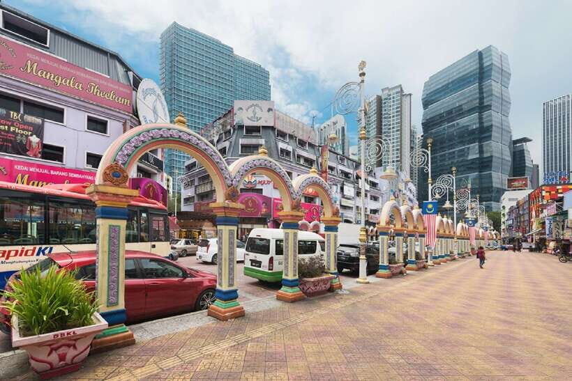 Kuala Lumpur: Batu Caves & Historic Buildings Tour - Little India in Kuala Lumpur: color, culture, and a last taste of the city