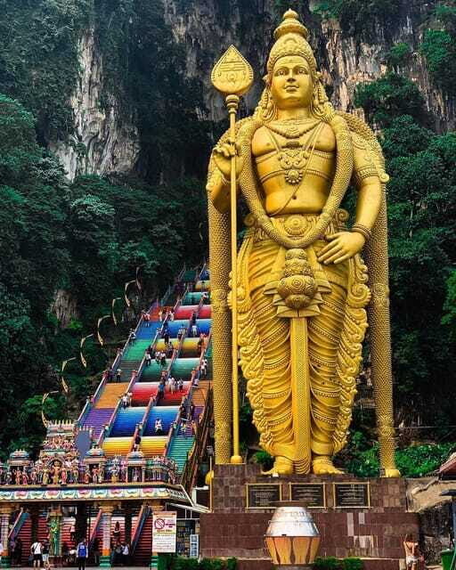 Kuala Lumpur : Batu Caves Private Tour - Batik factory visit: learn the craft behind the patterns