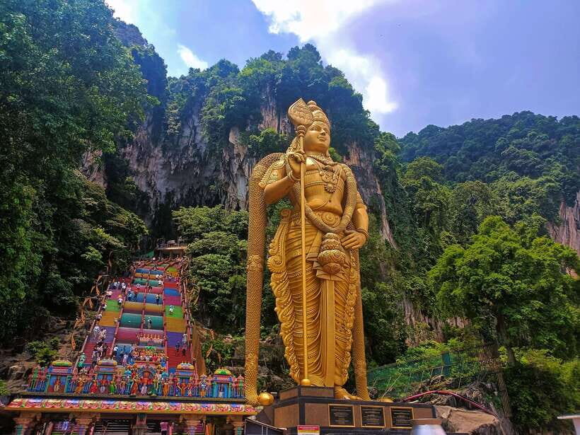 Kuala Lumpur: Batu Caves, Ramayana Caves & Kanching Falls - A 5-hour Kuala Lumpur circuit: Batu Caves + Ramayana Cave + Kanching Falls