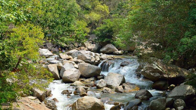Kuala Lumpur: Batu Caves, Ramayana Caves & Kanching Falls - Kanching Falls: seven tiers, rainforest trails, and choosing your level