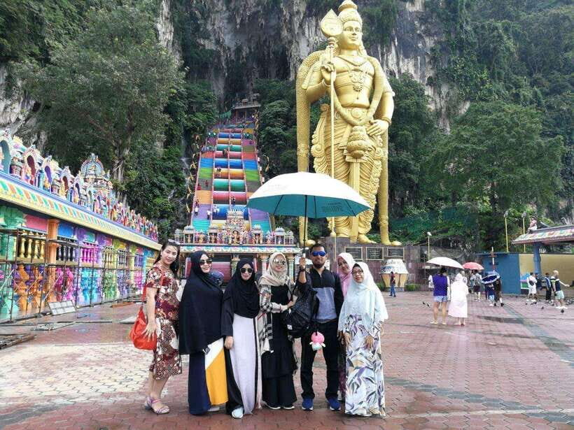 Kuala Lumpur: Batu Caves, Thean Hou Temple & National Mosque - Pickup and drop-off: what’s included, where it starts, and the outside-city surcharge