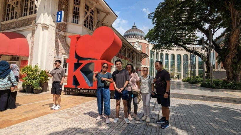 Kuala Lumpur: Batu Caves, Thean Hou Temple & National Mosque - Dress code and walking comfort: the practical tips that keep things respectful