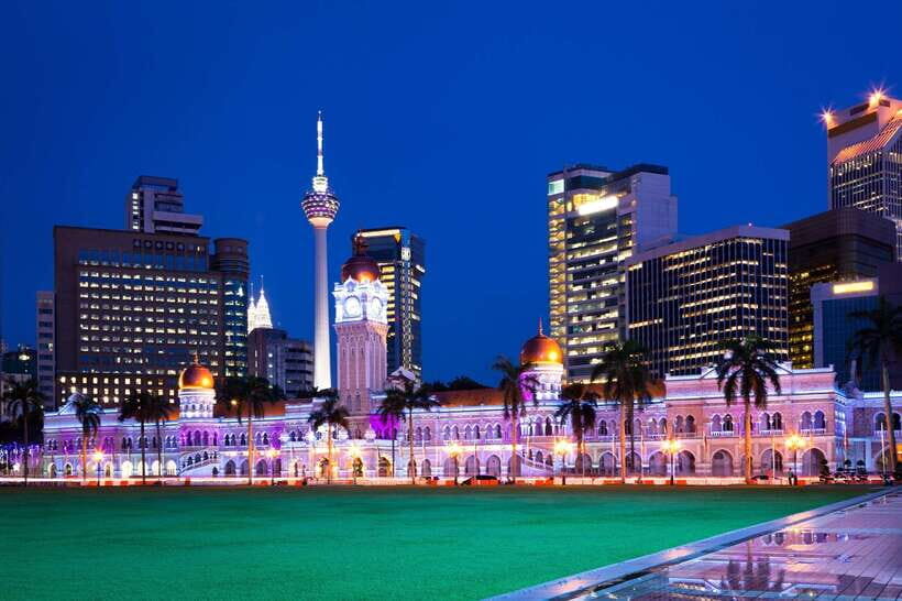 Kuala Lumpur by Night and Malaysian Food Tour - Buffet Dinner and a Potential Cultural Show Near the Center of It All