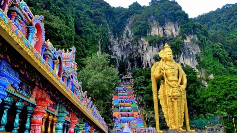Kuala Lumpur: City Highlights, Batu Caves, and Malacca Tour - Batu Caves: the rainbow steps and the Lord Murugan moment