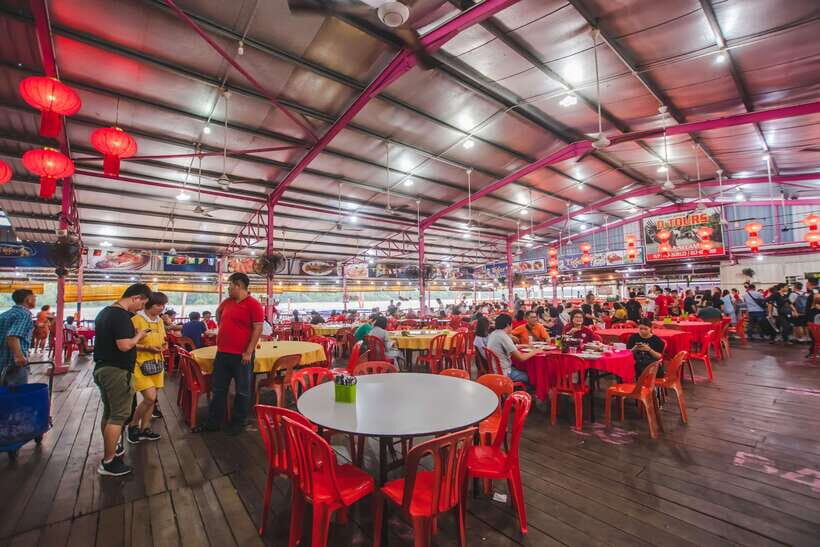 Kuala Lumpur: City Sights, Batu Caves and Fireflies Day Trip - Firefly boat on the Selangor River: the night magic, plus the reality check