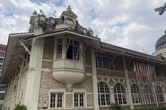 Kuala Lumpur Colonial History Walk - Private Guided Tour - Selangor Club and the idea of membership by education