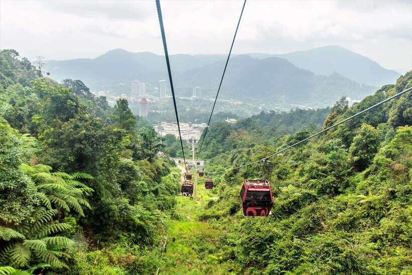 Kuala Lumpur: Genting Highland Tour with SkyWorld Theme Park - Chin Swee Caves Temple: Guan Yin, Cave Statues, and a Calm Pause