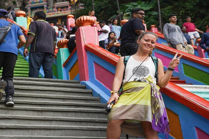 Kuala Lumpur Half Day Batu Caves And Cultural Group Tour - Petaling Street Market: food and street life without the overwhelm