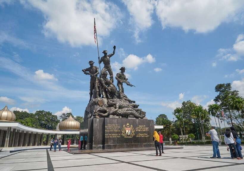 Kuala Lumpur: Half Day Group City Highlights Tour - Key highlights that make this KL tour worth considering