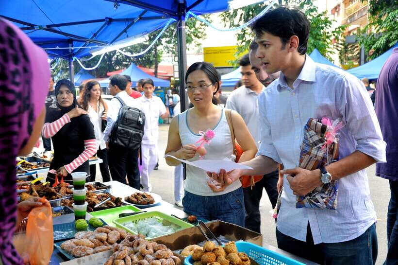 Kuala Lumpur: Half Day Local Food Walking Tour - Finding the meeting point near Central Market (no guesswork)