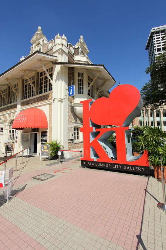 Kuala Lumpur: Half-Day Photo Tour with Petronas Twin Towers - Key takeaways before you go