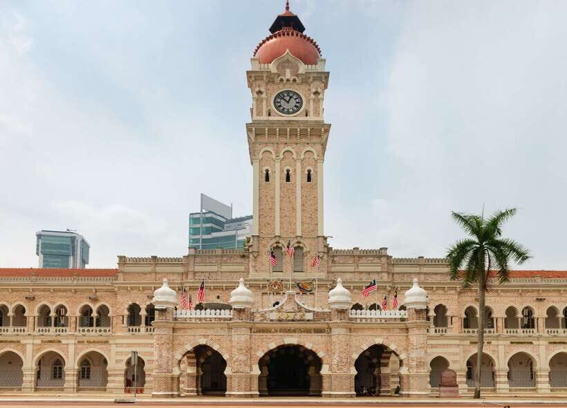 Kuala Lumpur: Half-Day Photo Tour with Petronas Twin Towers - Merdeka Square and Perdana Botanical Garden: iconic and calm in short doses