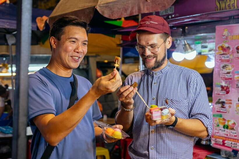 Kuala Lumpur: Local Street Food Night Tour - Mamak SK Corner: paper dosa and teh tarik
