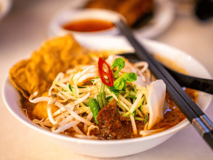 Kuala Lumpur: Malacca Day Trip with River Cruise and Lunch - Sin Hiap Hin: The Oldest Bar Stop (A Love-It or Skip-It Moment)