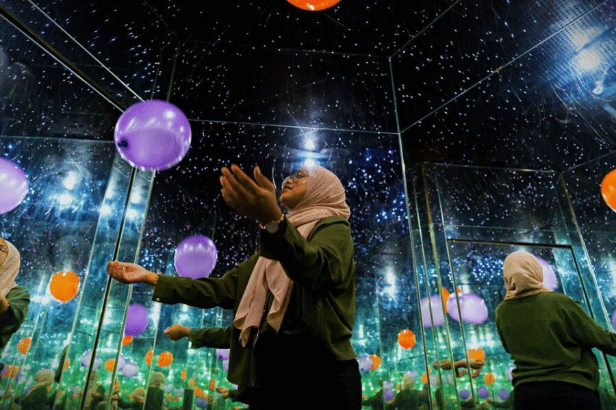 Kuala Lumpur: Museum Of Illusions Standard Admission Ticket - Infinity Room: Endless Reflections and the Best Photo Setup