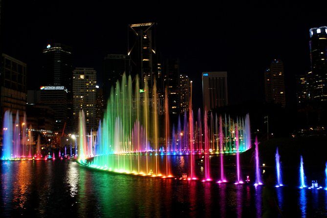 Kuala Lumpur Night Tour with Saloma Bridge - Kuala Lumpur after dark: why this 3.5-hour route works