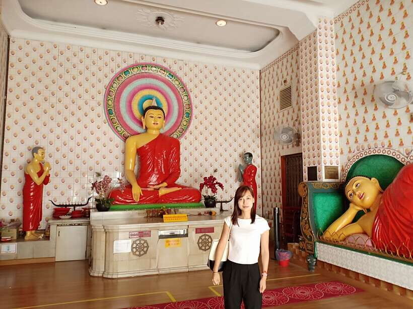 Kuala Lumpur: Private Batu Cave, National Mosque Tour, Lunch - Dress code and practical comfort tips you’ll thank yourself for