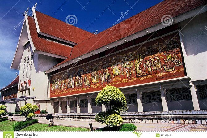 Kuala Lumpur Private City Highlights Tour - Thean Hou Temple: Mazu on a hill with sweeping views