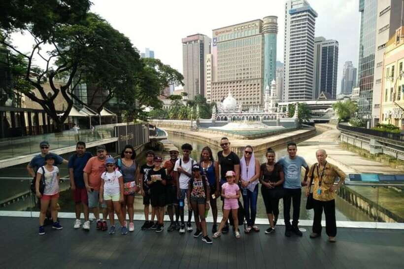 Kuala Lumpur: Private custom walking tour with a local guide - Should you book this tour or skip it?